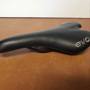 EVO UJOY Bike Saddle
